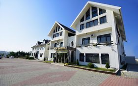 Hotel Bon Garden City